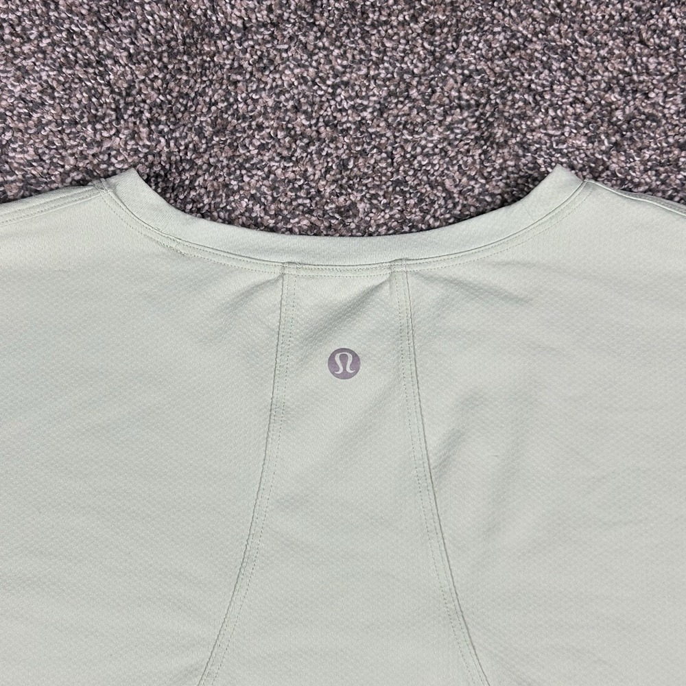 Lululemon Hold Tight Cropped Top T-Shirt Long Sleeve Light Green Women No Sz Tag - Picture 5 of 9